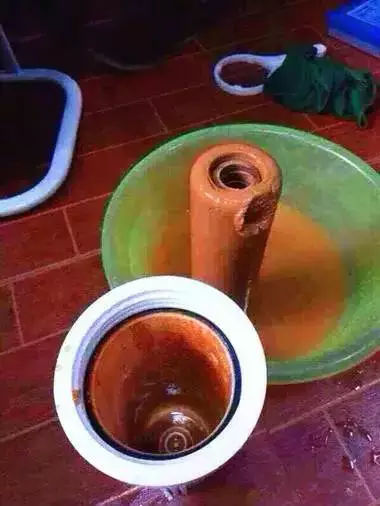 看看您家用的水管，是不銹鋼水管太貴，還是家人的健康不值得投資？
